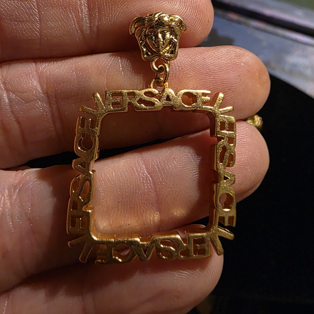 PoshFamily! ReceivedOffersFYI…NOFilters StunningEarrings! 1stOfferpleasepurchase - Picture 7 of 8